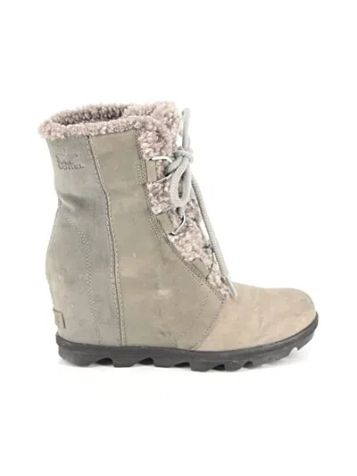Pre-owned Sorel Boots In Gray