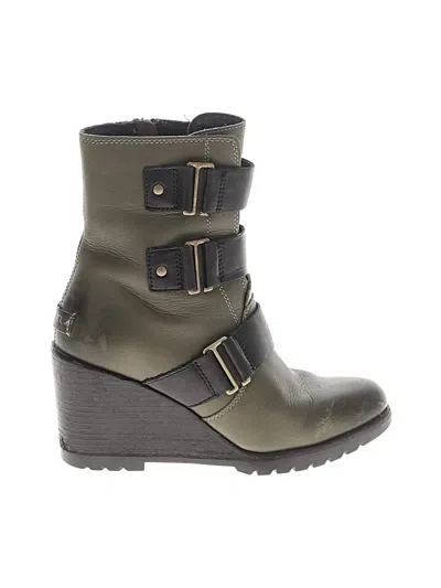 Pre-owned Sorel Boots In Green