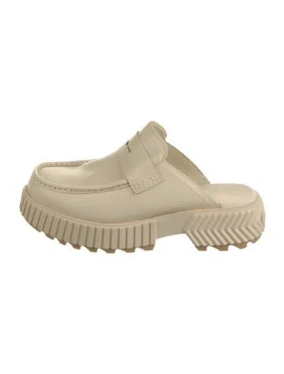 Pre-owned Sorel Embossed Leather Mules W/ Tags In Neutral