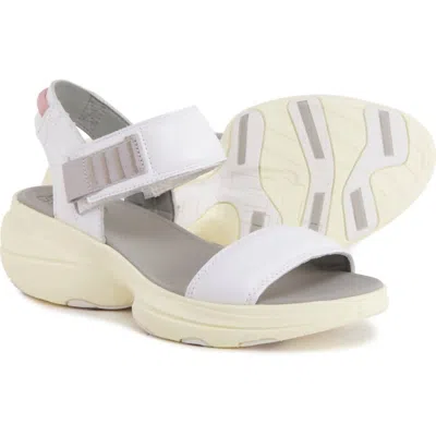 Sorel Explorer Blitz Stride Sandal In White/bolt