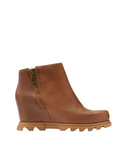Sorel Joan Of Arctic Wedge Iii Zip Boots In Hazelnut Leather, Gum Ii In Brown
