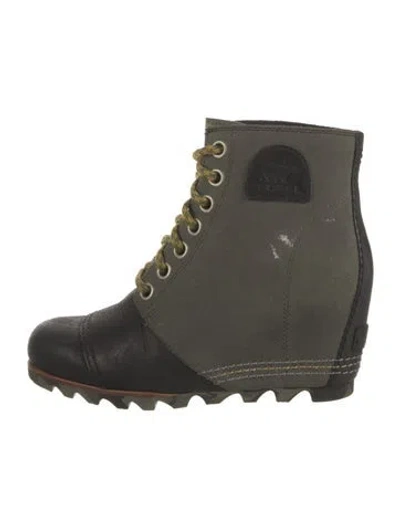 Pre-owned Sorel Lace-up Boots In Black/green