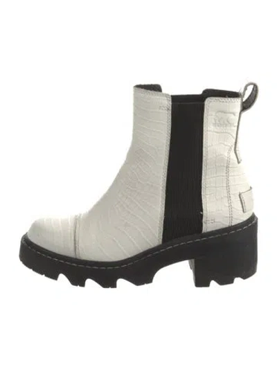 Pre-owned Sorel Leather Animal Print Chelsea Boots In White