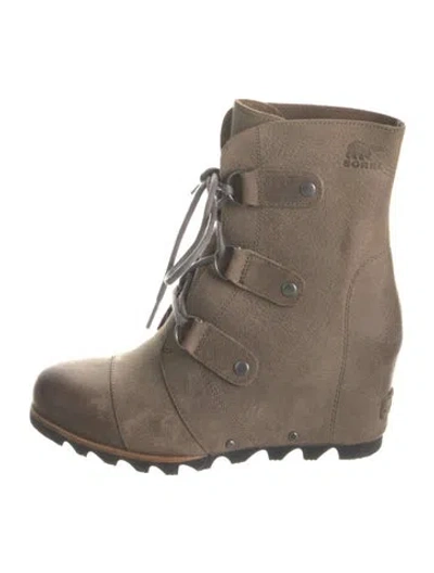 Pre-owned Sorel Leather Boots In Green