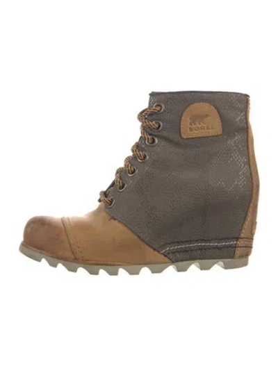 Pre-owned Sorel Leather Colorblock Pattern Lace-up Boots In Green