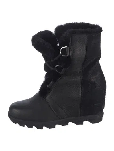 Pre-owned Sorel Leather Fur Trim Snow Boots In Black