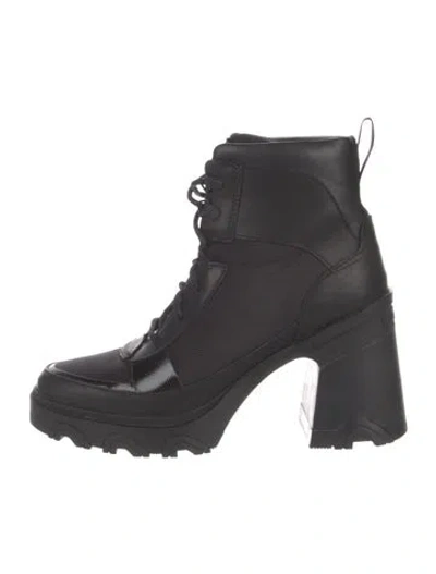 Pre-owned Sorel Leather Lace-up Boots In Black