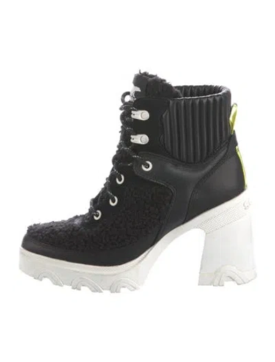 Pre-owned Sorel Leather Lace-up Boots In Black