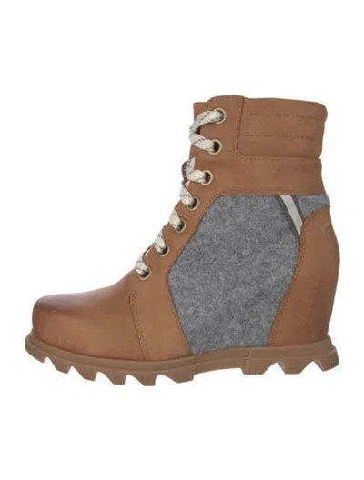 Pre-owned Sorel Leather Lace-up Boots In Gray
