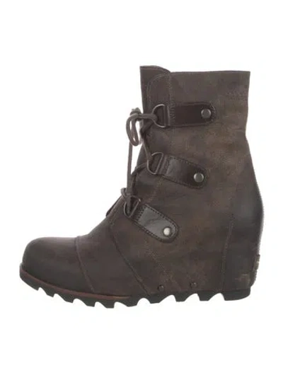 Pre-owned Sorel Leather Lace-up Boots In Green