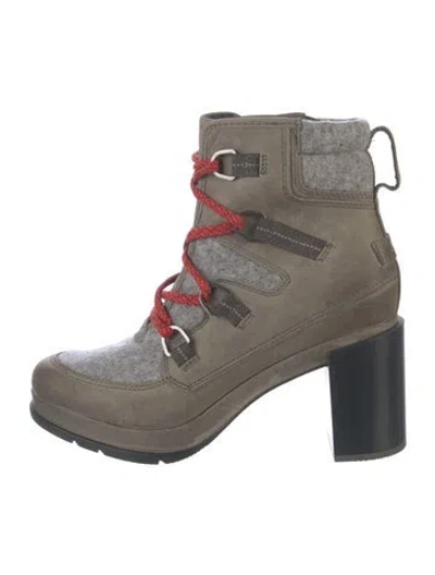 Pre-owned Sorel Leather Lace-up Boots In Neutral
