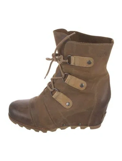 Pre-owned Sorel Leather Lace-up Boots In Neutral