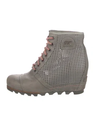 Pre-owned Sorel Leather Lasercut Accents Lace-up Boots In Gray