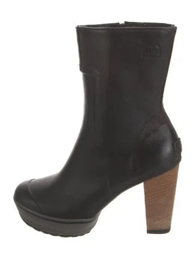 Pre-owned Sorel Leather Rain Boots In Black