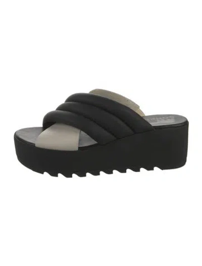 Pre-owned Sorel Leather Slides In Black