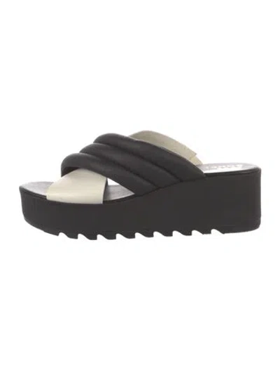 Pre-owned Sorel Leather Slides In Black