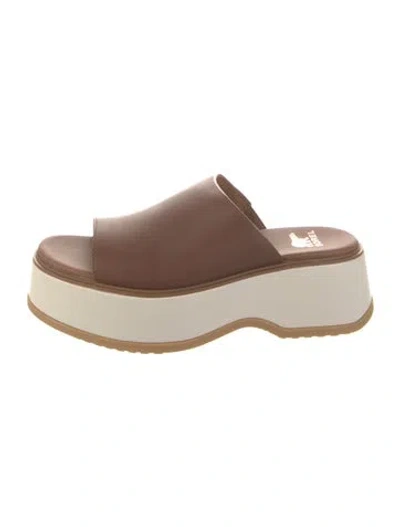 Pre-owned Sorel Leather Slides In Brown