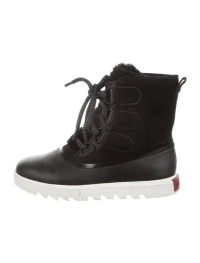 Pre-owned Sorel Leather Snow Boots In Black