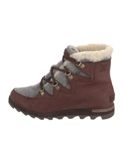 Pre-owned Sorel Leather Snow Boots In Burgundy