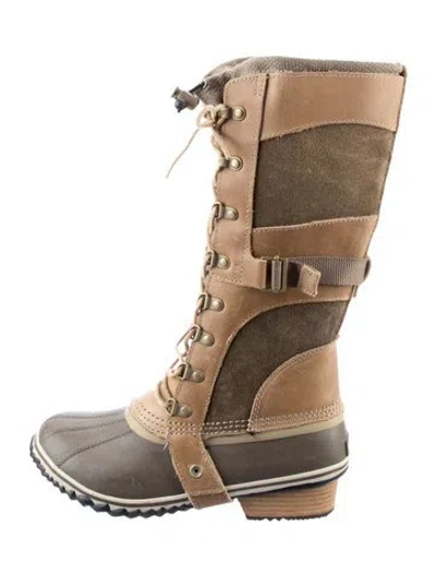 Pre-owned Sorel Leather Snow Boots In Silver