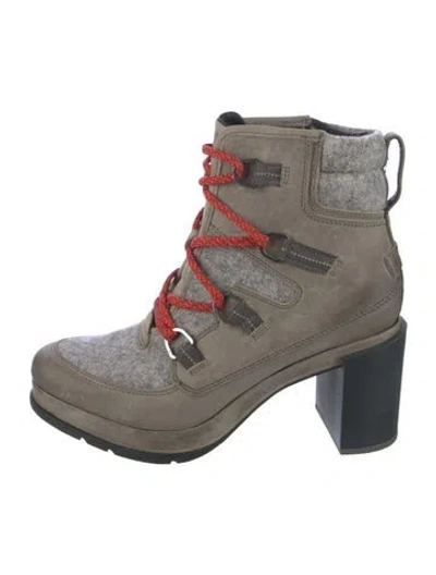 Pre-owned Sorel Nubuck Lace-up Boots In Gray
