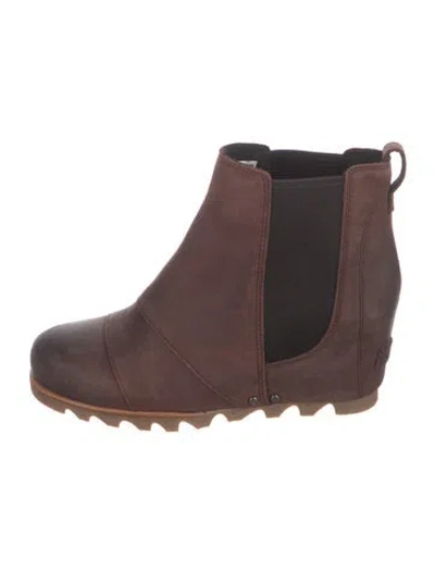 Pre-owned Sorel Nubuck Studded Accents Chelsea Boots In Brown
