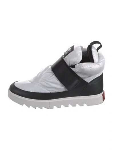 Pre-owned Sorel Nylon Sneakers In White