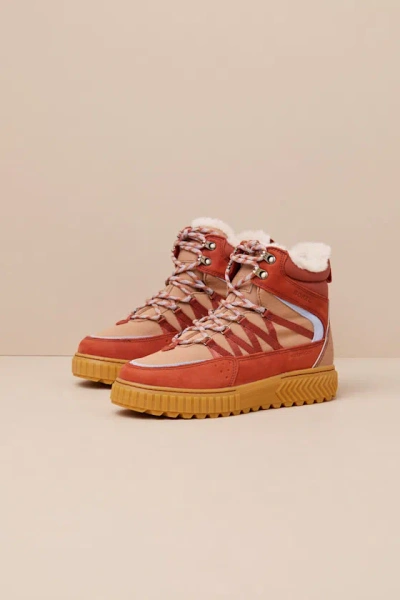 SOREL ONA AVEÂ„¢ TREK BOOT SANGUINE AND ARCTIC SEA WATERPROOF BOOTS