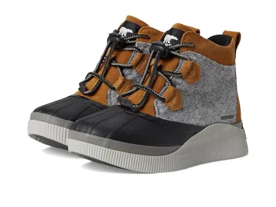 Sorel Out N About Iv Classic Wp (little Kid/big Kid) Kids Shoes Taffy/black 2 : 5 Big Kid M, Leather