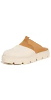 Sorel Rein Cb Clogs In Bleached Ceramic/canyon Gold