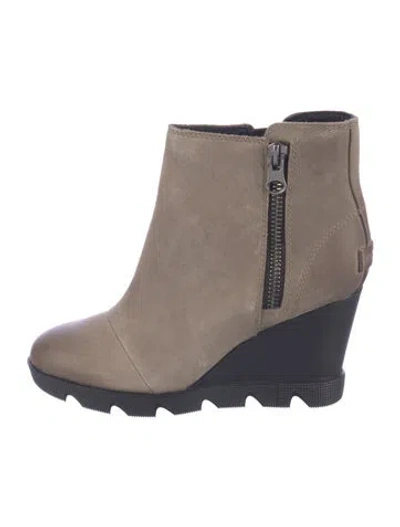 Pre-owned Sorel Suede Boots In Grey