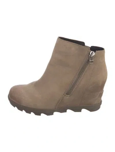 Pre-owned Sorel Suede Boots In Neutral