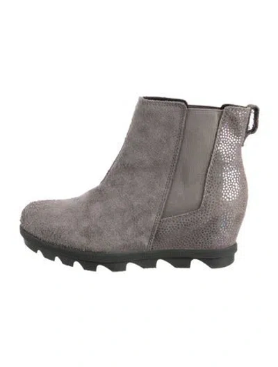 Pre-owned Sorel Suede Chelsea Boots In Gray