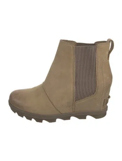Pre-owned Sorel Suede Chelsea Boots In Neutral