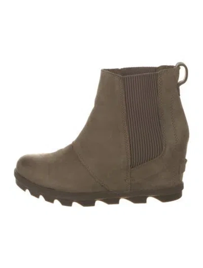 Pre-owned Sorel Suede Chelsea Boots In Neutral