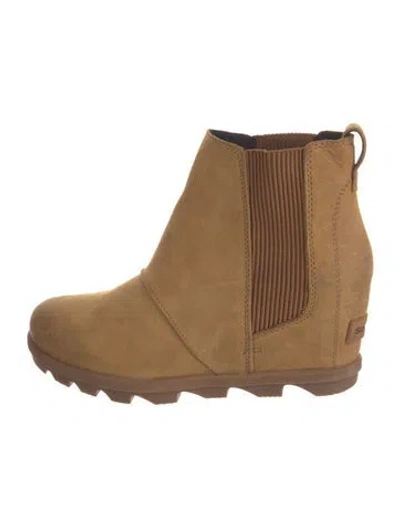 Pre-owned Sorel Suede Chelsea Boots In Neutral