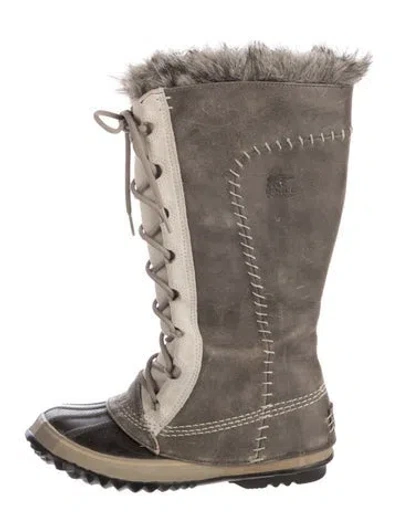 Pre-owned Sorel Suede Faux Fur Trim Snow Boots In Grey