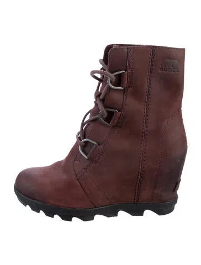 Pre-owned Sorel Suede Lace-up Boots In Burgundy