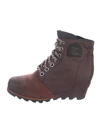 Pre-owned Sorel Suede Lace-up Boots In Burgundy