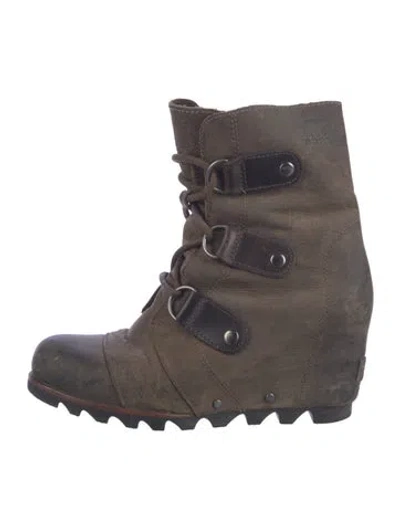 Pre-owned Sorel Suede Lace-up Boots In Green