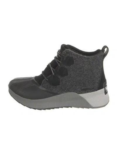 Pre-owned Sorel Wool Snow Boots In Black