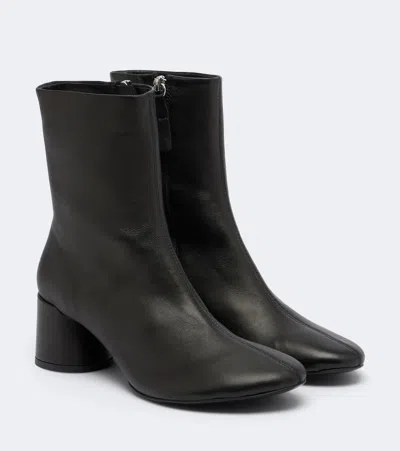 Souliers Martinez Flavia Leather Ankle Boots In Black