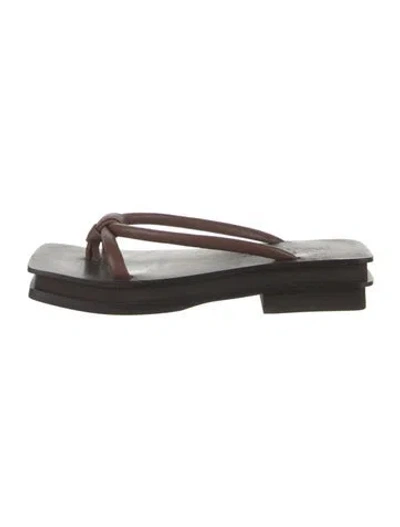 Pre-owned Souliers Martinez Leather Flip Flops In Brown