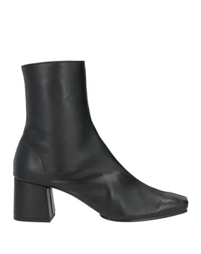 Souliers Martinez Woman Ankle Boots Black Size 8 Leather