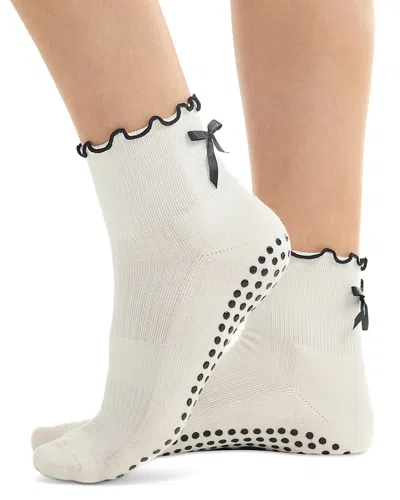 SOULS. RUFFLE BOW GRIP SOCKS