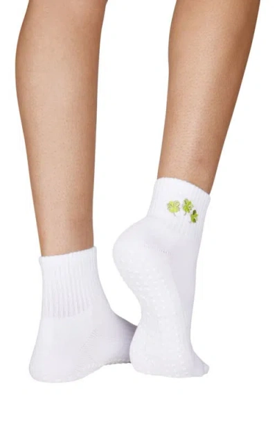 Souls. Shamrock Ankle Grip Socks In White