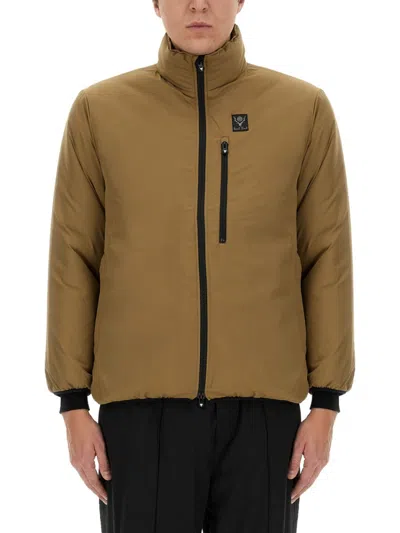 SOUTH2 WEST8 BROWN LOGO MOCK COLLAR JACKET