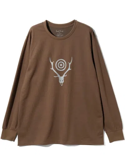 South2 West8 Graphic-print T-shirt In 褐色