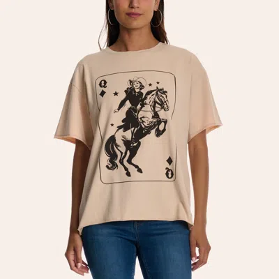 Southern Grace Grace & Emma Women's Beige Queen Card Graphic T-shirt In Sand