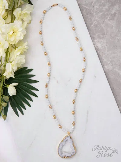 Southern Grace Women's Glittering Geode Beaded Necklace In White In Multi